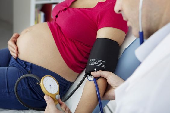 Gestational Hypertension: Causes, Symptoms & Treatment